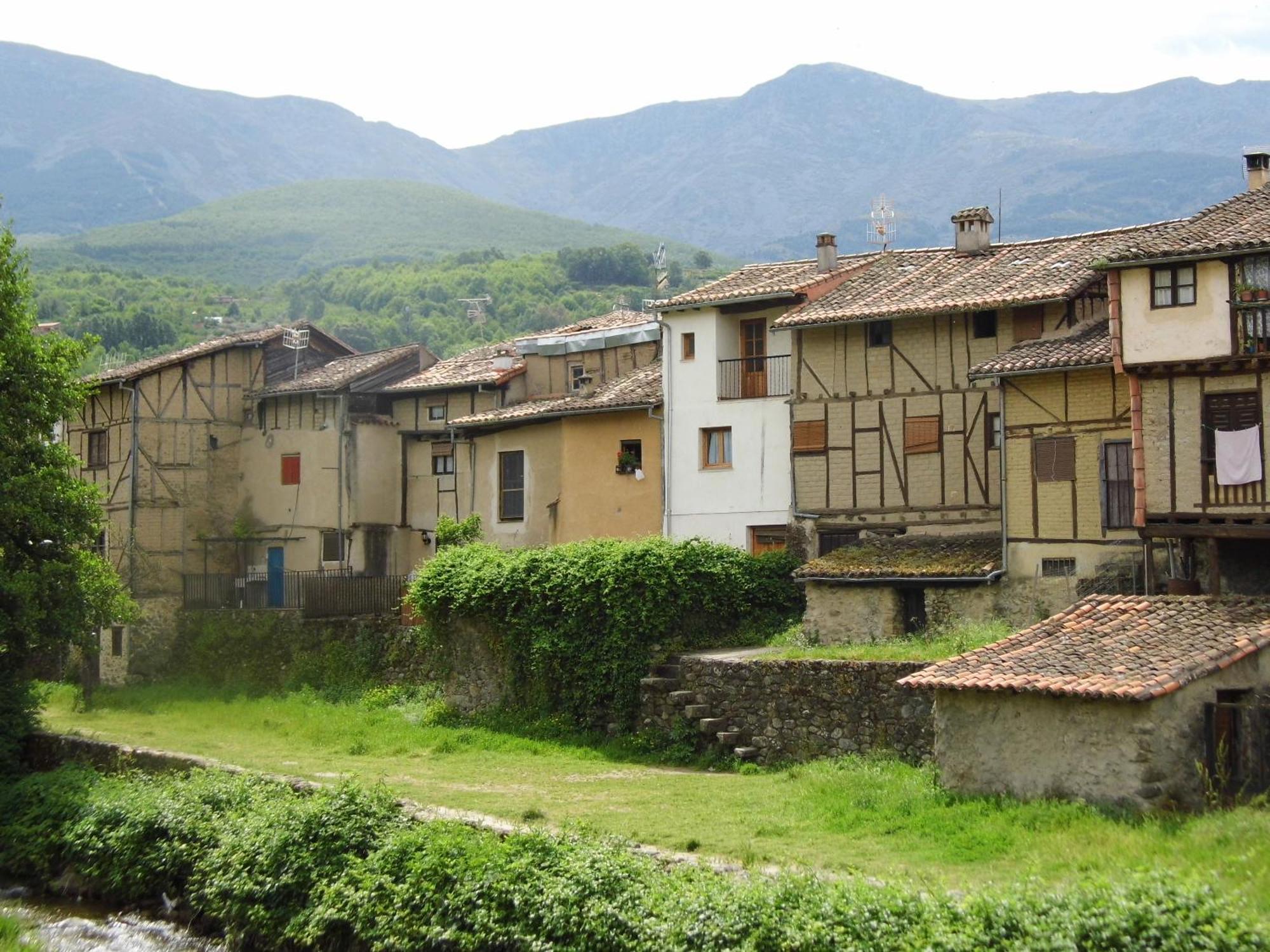 Alhondiga Apartment Hervas